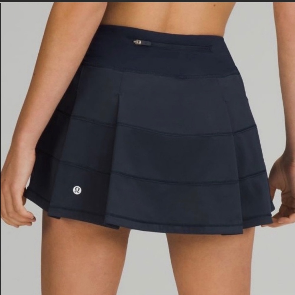 Lululemon skirt. Very comfortable.
